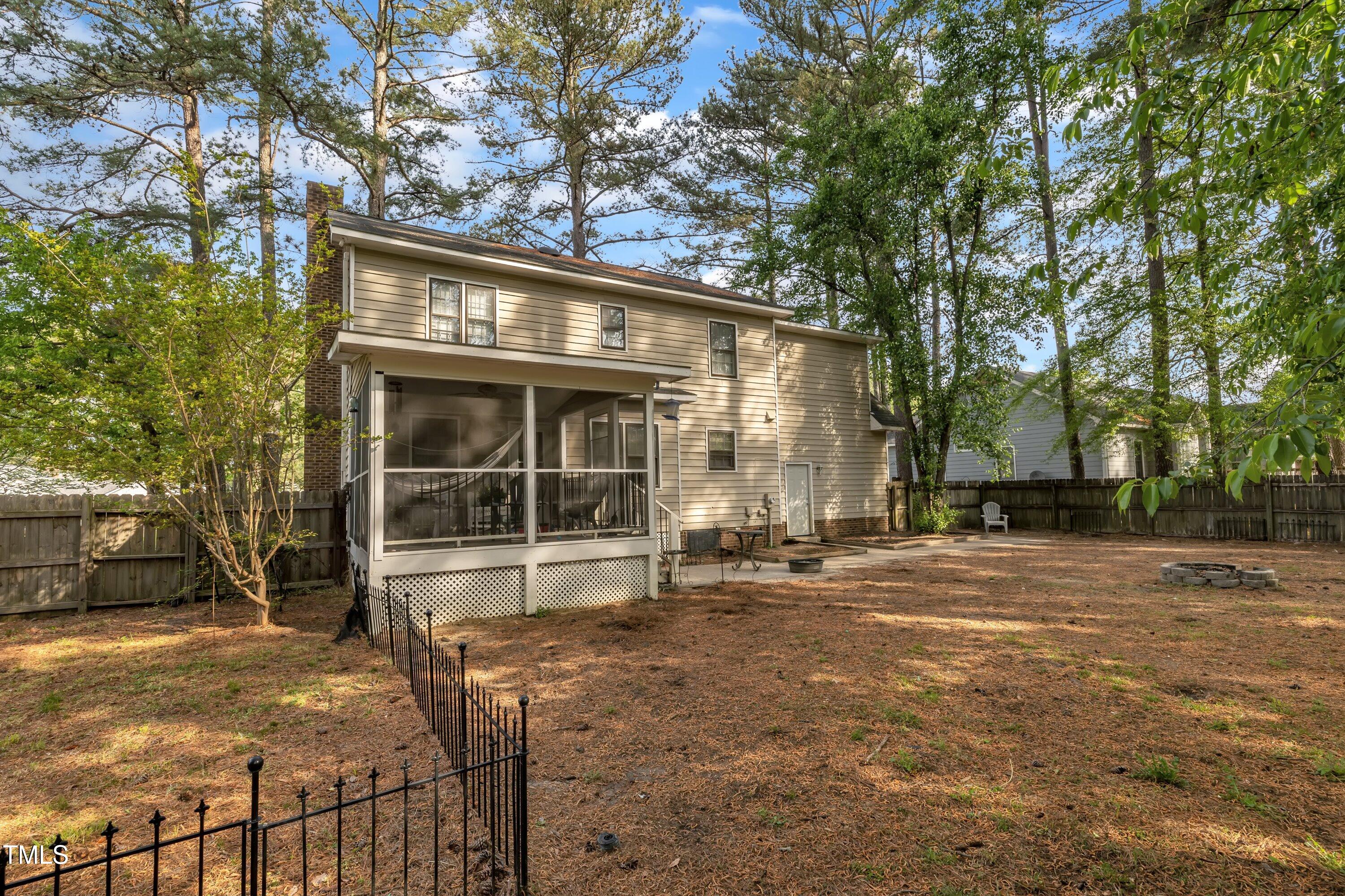 19 Eden Drive Smithfield, NC 27577 - Photo 34 of 37 a front view of a house with a yard