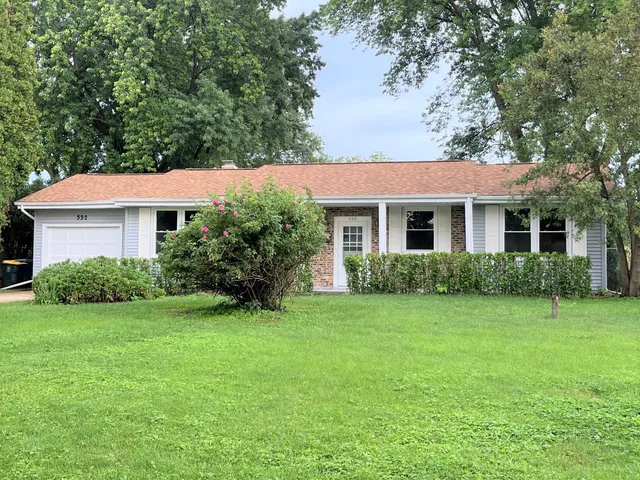 $346,500 | 552 Cochise Place, Carol Stream, IL 60188