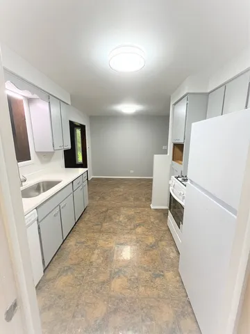 $346,500 | 552 Cochise Place, Carol Stream, IL 60188