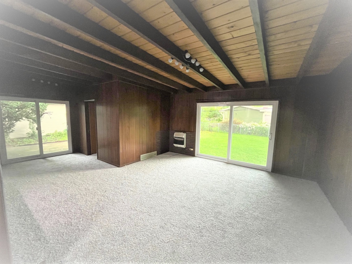 552 Cochise Place Carol Stream, IL 60188 - Photo 9 of 16