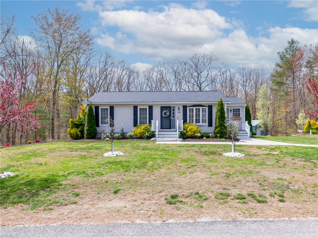 704 Hill Road Burrillville, RI 02859 - Photo 2 of 37