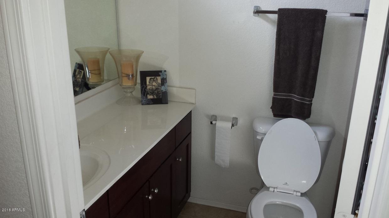 2401 East Rio Salado Parkway, Unit 1002 Tempe, AZ 85288 - Photo 11 of 25 Guest Bathroom