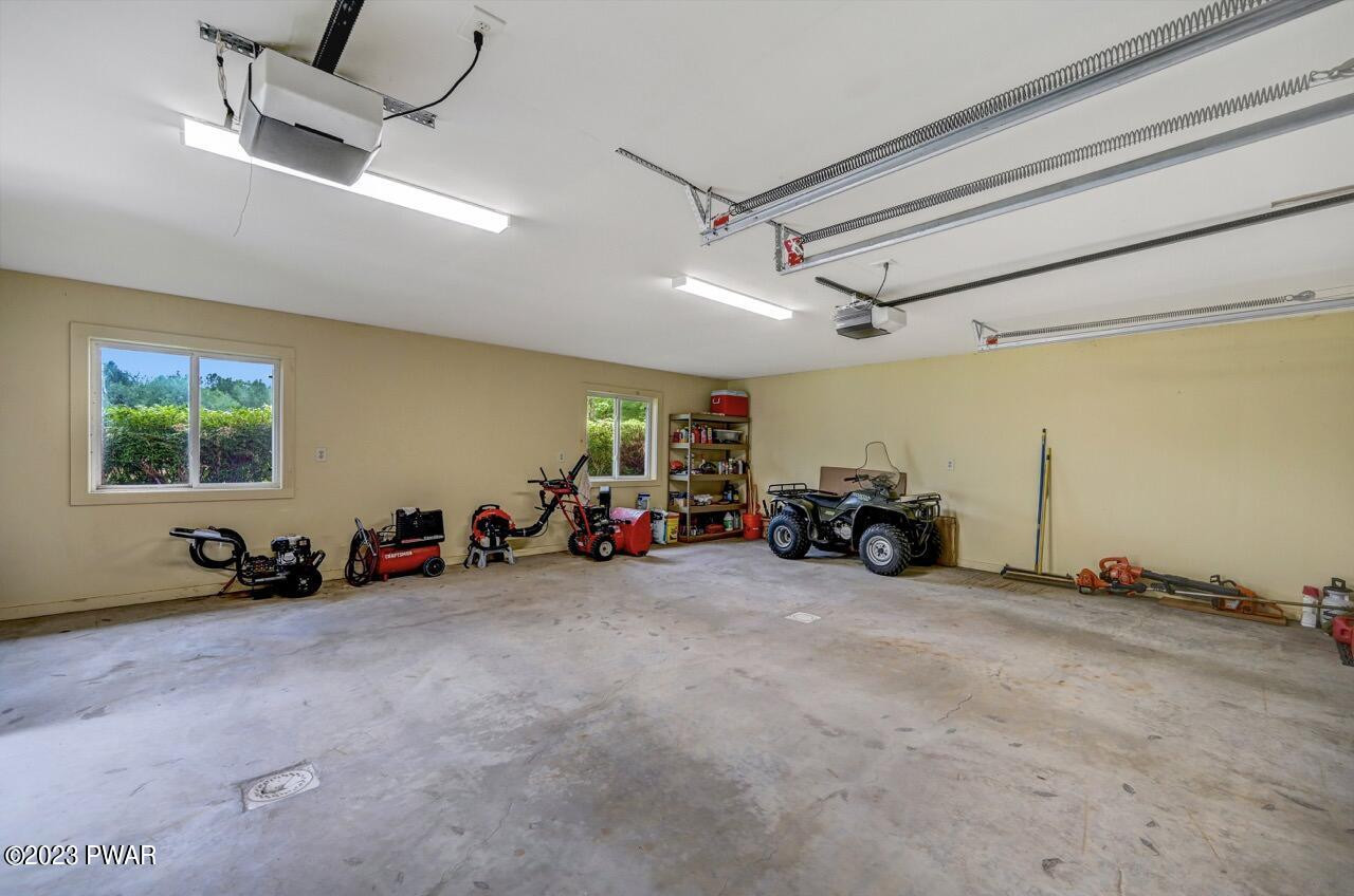194 North Smith Road Waymart, PA 18472 - Photo 57 of 88 Garage
