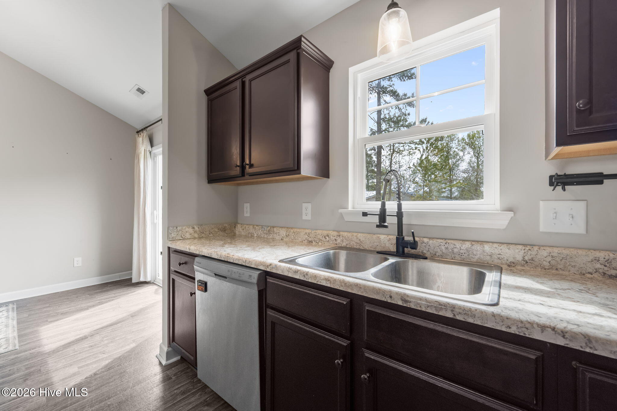 111 Anderson Avenue Holly Ridge, NC 28445 - Photo 8 of 29 Kitchen