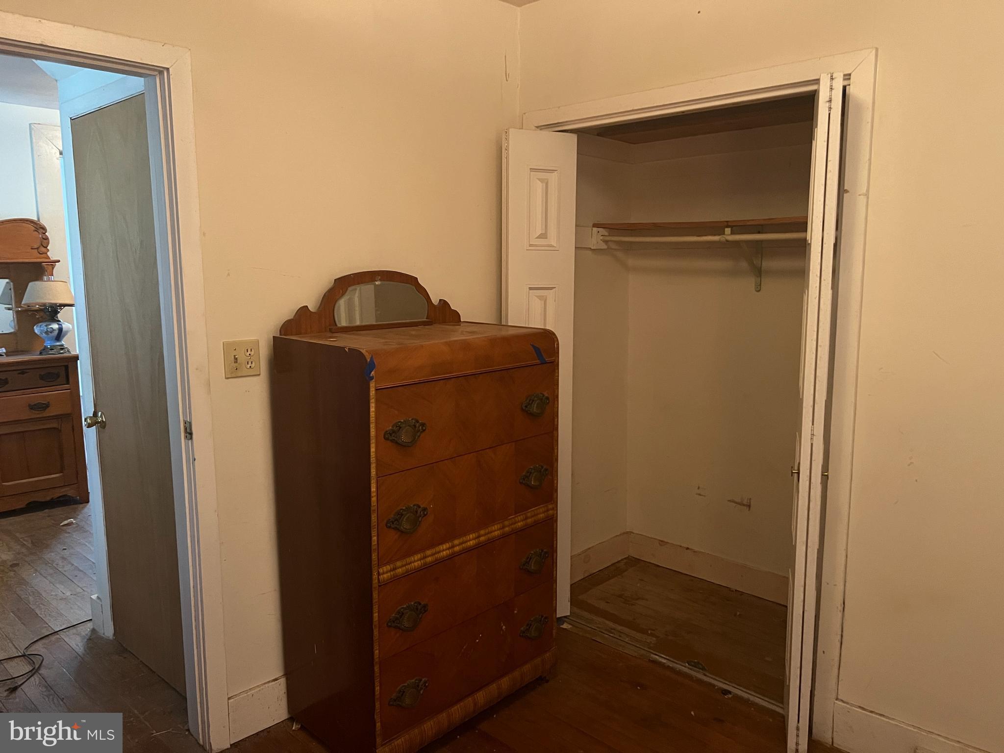 120 High Street Leesburg, NJ 08327 - Photo 6 of 12 Bedroom