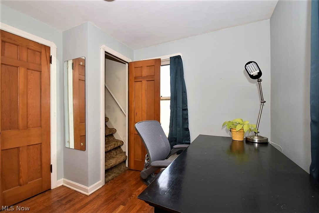 1600 Maplegrove Road Cleveland, OH 44121 - Photo 23 of 33