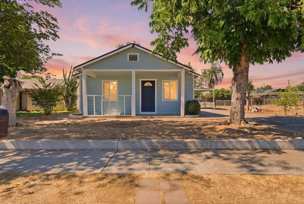 $349,900 | 2534 West Garland Avenue, Fresno, CA 93705
