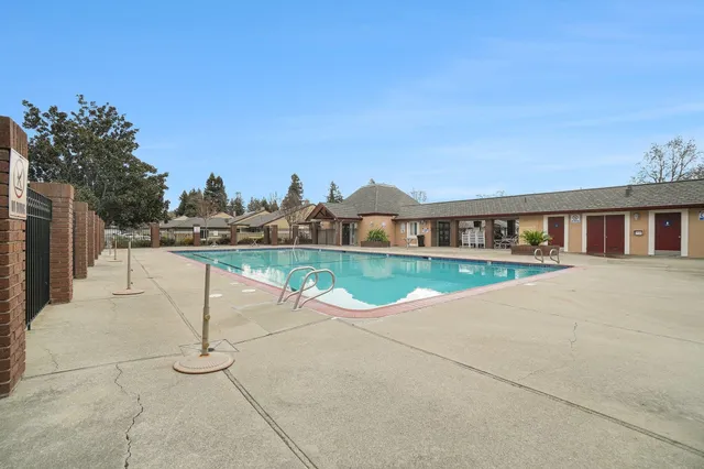 $898,000 | 674 St Ives Court, Walnut Creek, CA 94598