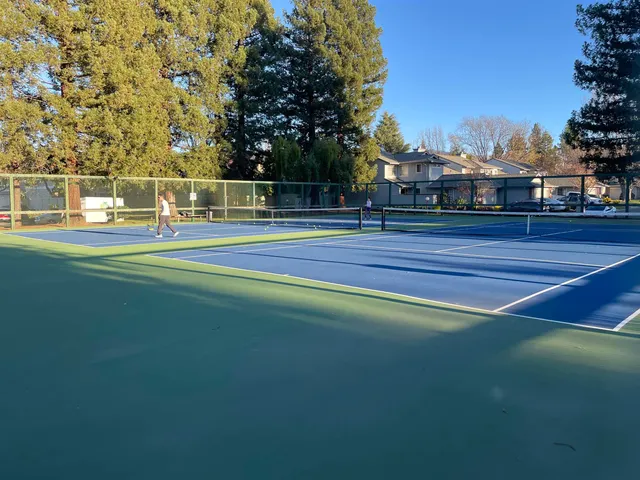 $898,000 | 674 St Ives Court, Walnut Creek, CA 94598