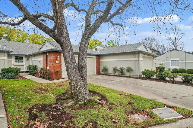 $898,000 | 674 St Ives Court, Walnut Creek, CA 94598