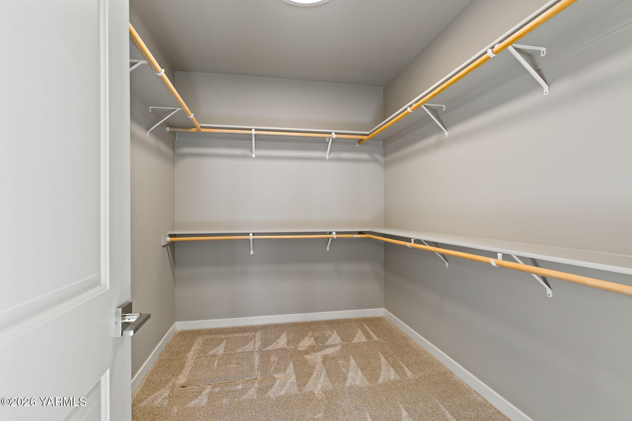5406 Wildrye Loop Yakima, WA 98901 - Photo 10 of 33 Primary Walk-in Closet