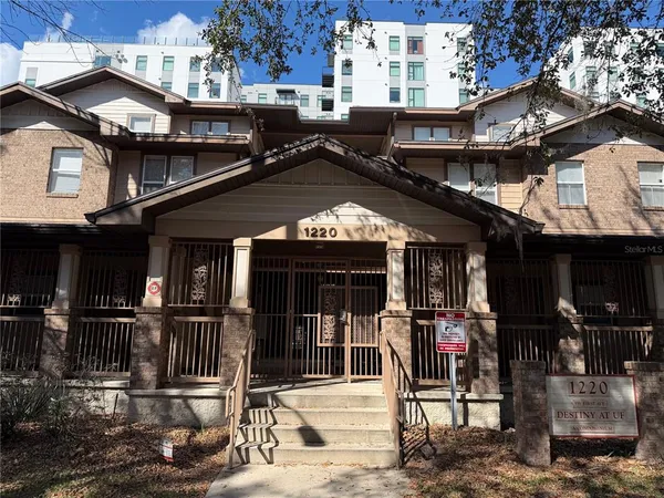 $199,000 | 1220 Southwest 1 Avenue, Unit 303, Gainesville, FL 32601