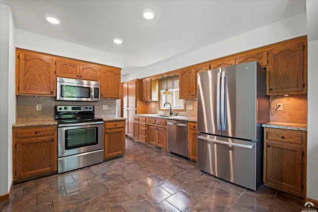 $419,900 | 1204 Chadwick Court, Lawrence, KS 66049