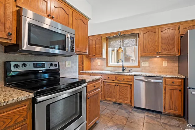 $419,900 | 1204 Chadwick Court, Lawrence, KS 66049