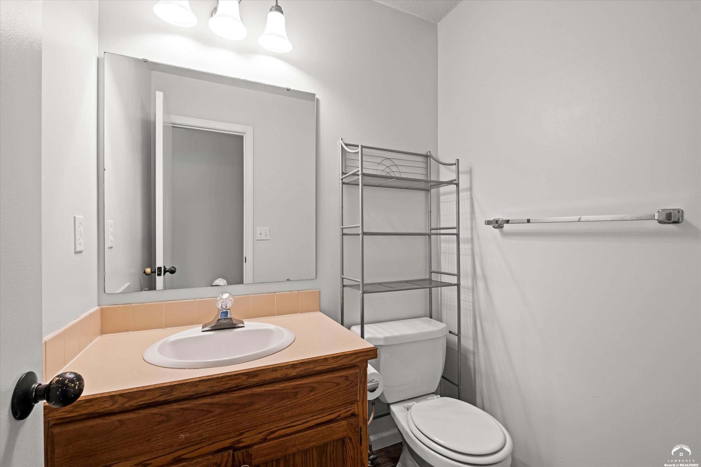 1204 Chadwick Court Lawrence, KS 66049 - Photo 16 of 50