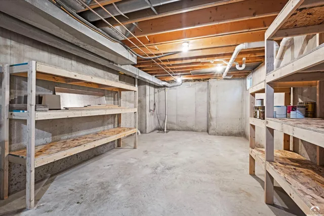 $419,900 | 1204 Chadwick Court, Lawrence, KS 66049