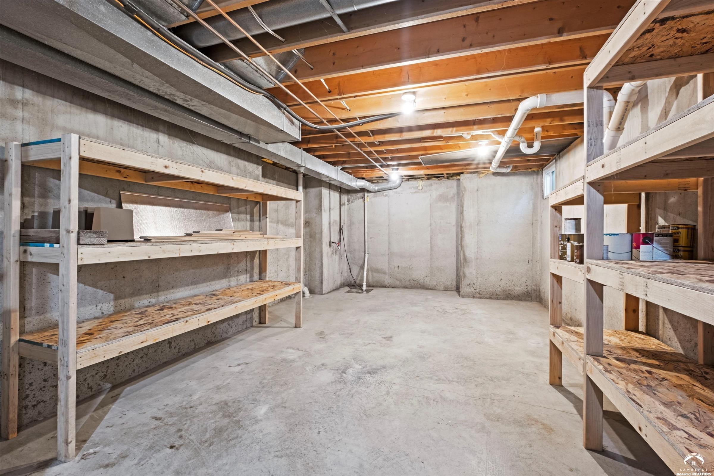 1204 Chadwick Court Lawrence, KS 66049 - Photo 33 of 50