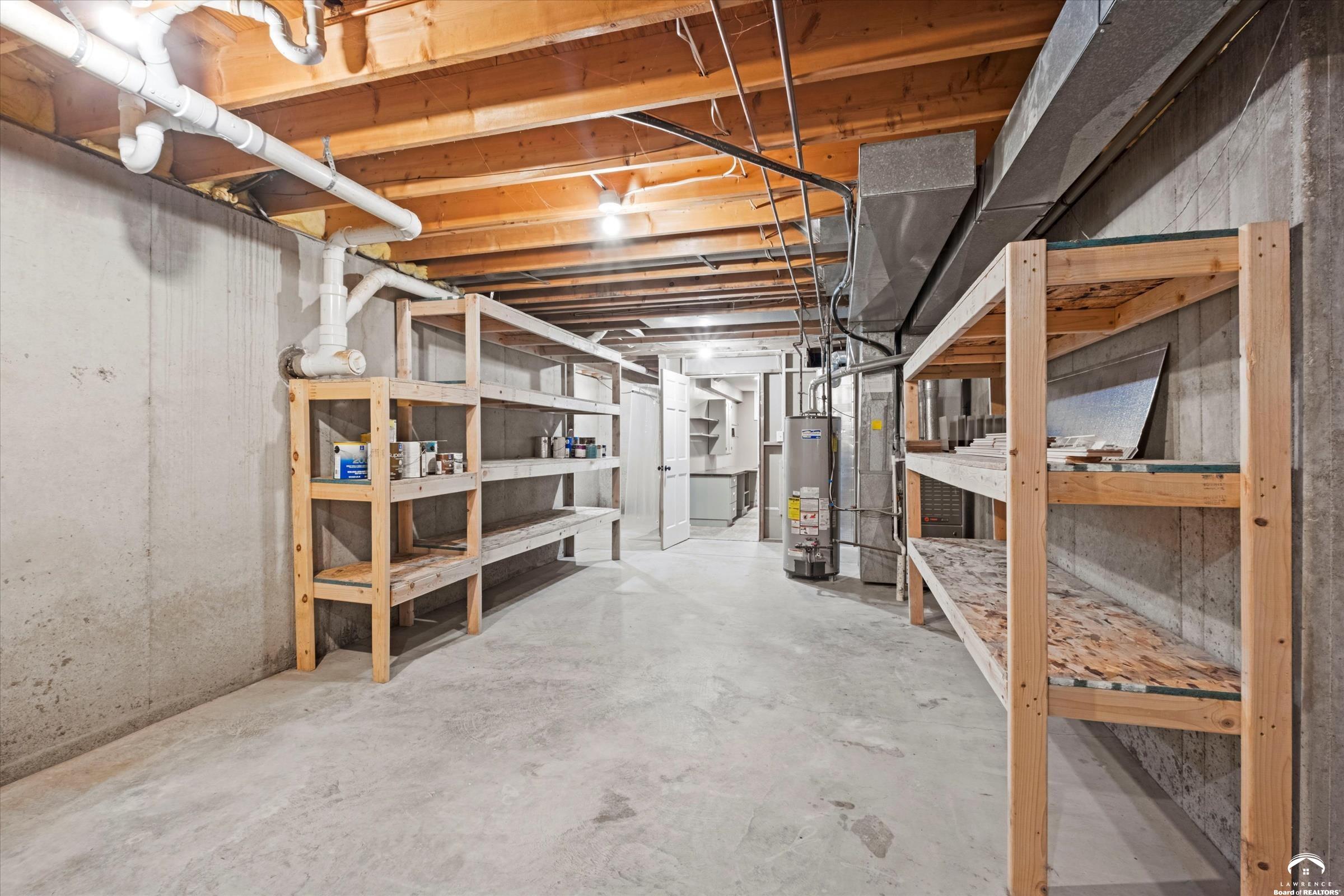 1204 Chadwick Court Lawrence, KS 66049 - Photo 34 of 50