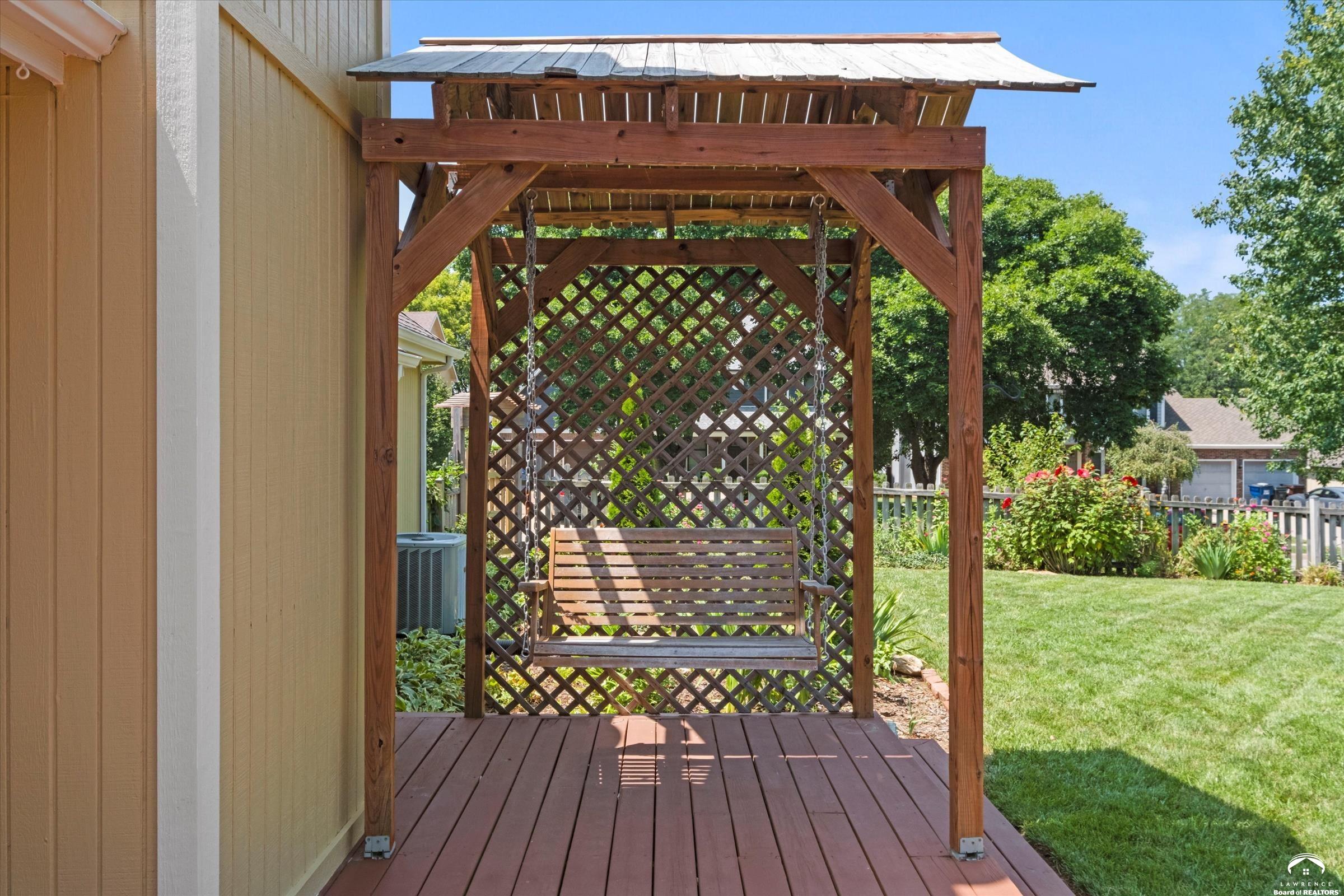 1204 Chadwick Court Lawrence, KS 66049 - Photo 35 of 50