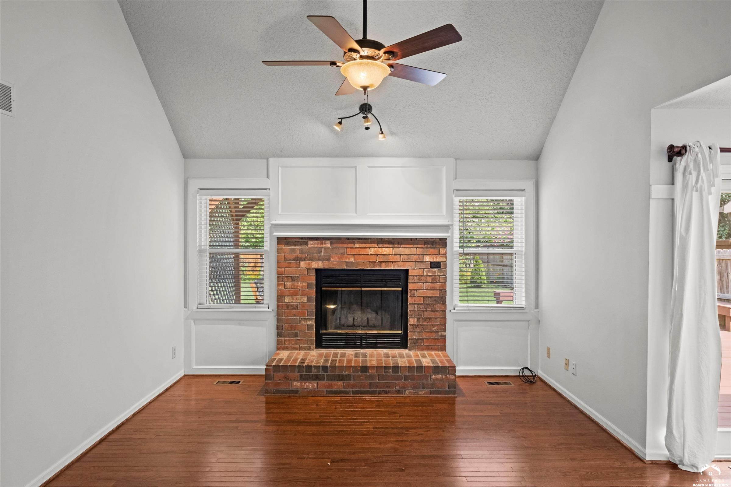 1204 Chadwick Court Lawrence, KS 66049 - Photo 7 of 50