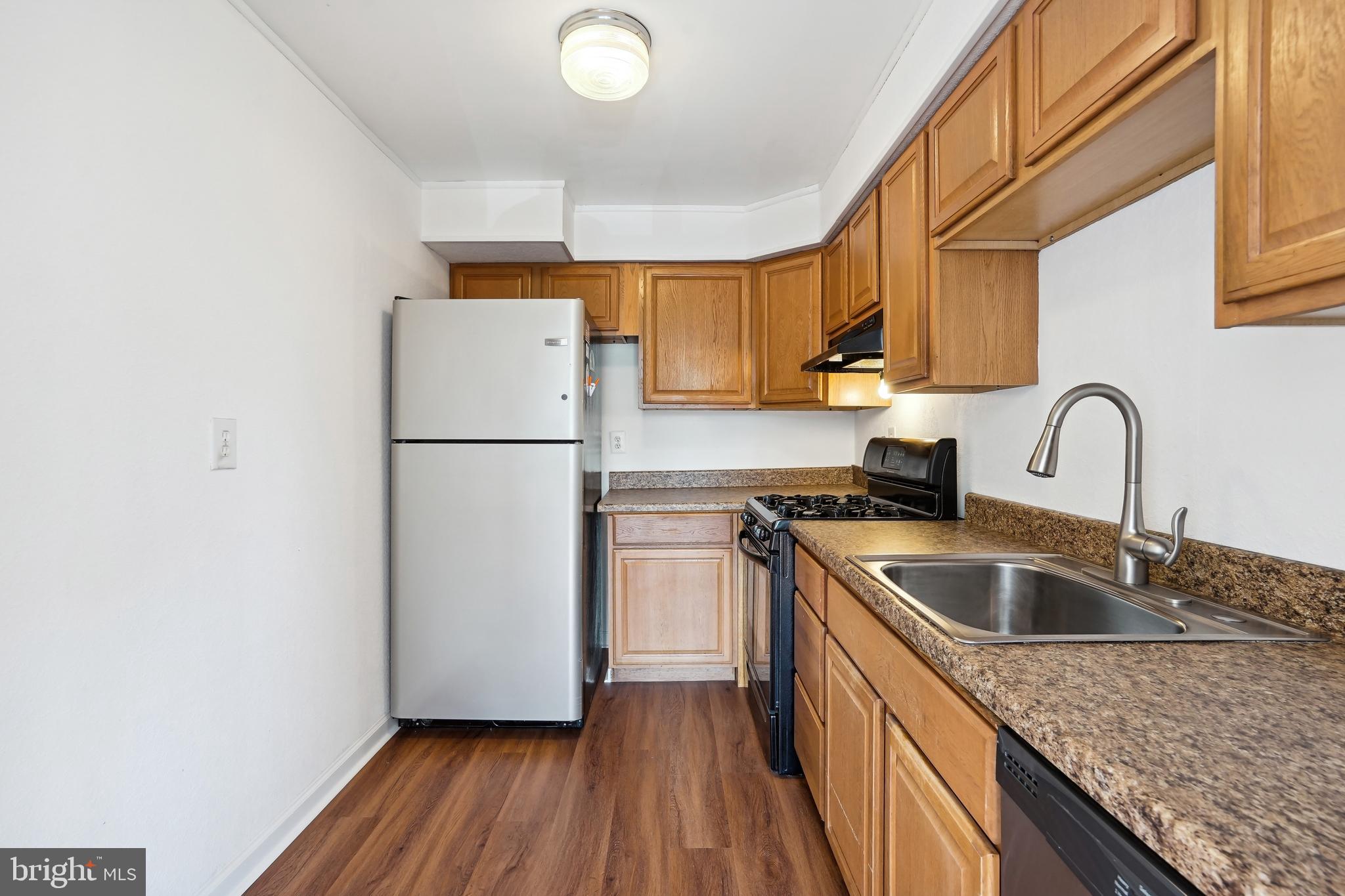 5101 8th Road South, Unit 212 Arlington, VA 22204 - Photo 8 of 20