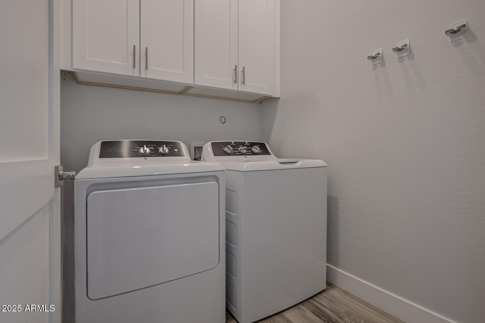 2007 East Rainbow Trail Payson, AZ 85541 - Photo 28 of 34 a utility room with dryer and washer