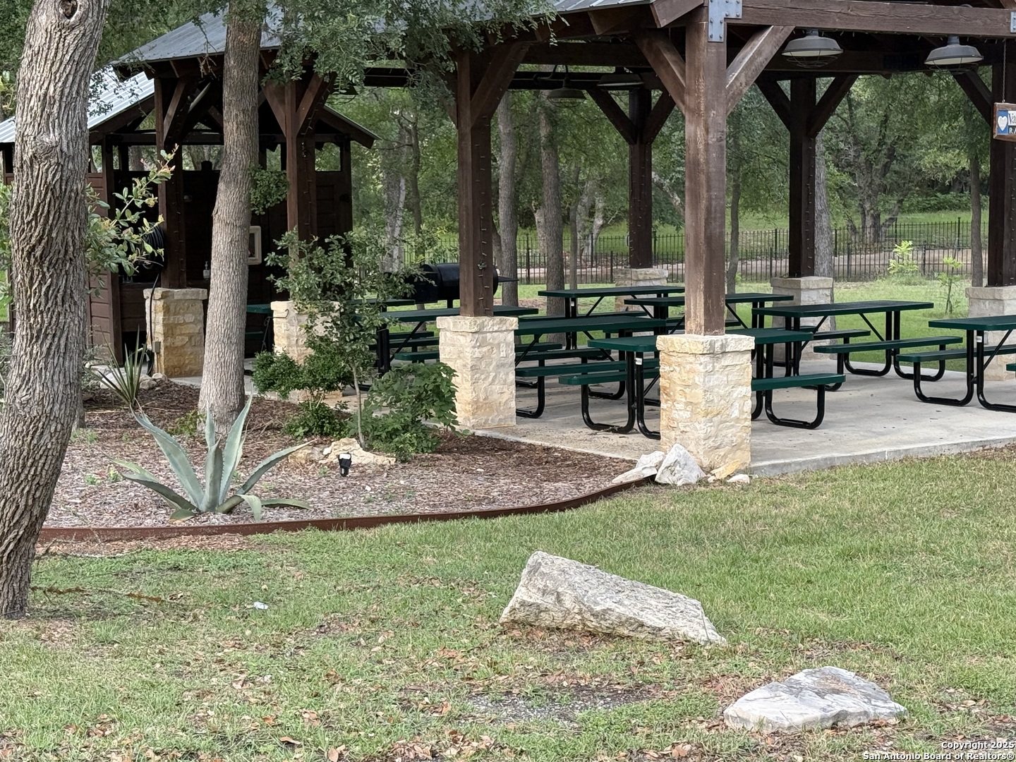 431 Private Road 1706 Helotes, TX 78023 - Photo 4 of 4