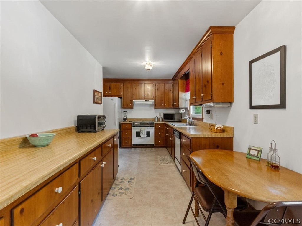 1345 Stavemill Road Powhatan, VA 23139 - Photo 12 of 41 Great galley kitchen with tons of counter space.