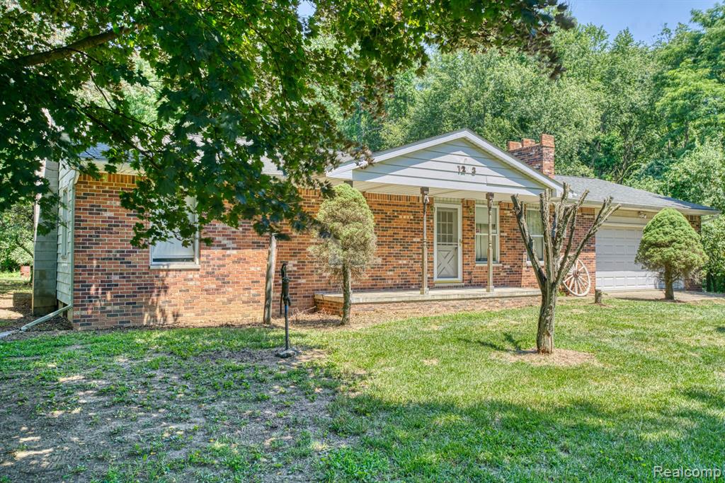 1233 East Schafer Road Howell, MI 48843 - Photo 12 of 43