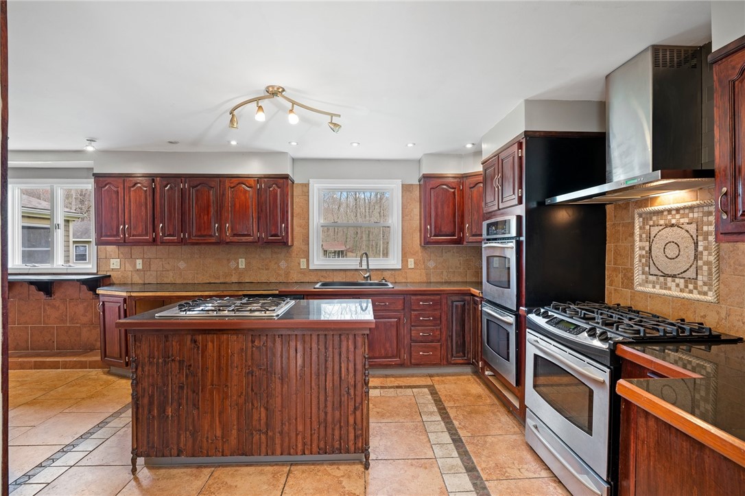 46 New Road Exeter, RI 02822 - Photo 10 of 49