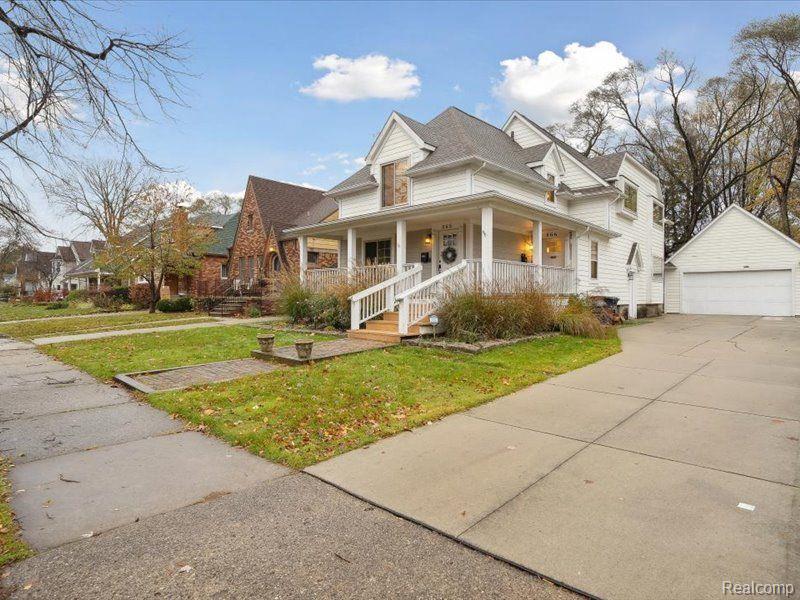 866 Rivard Boulevard Grosse Pointe, MI 48230 - Photo 4 of 53
