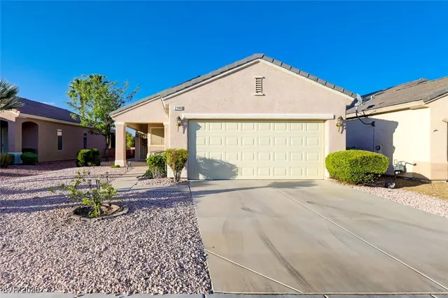 $1,825 | 2144 Desert Woods Drive, Henderson, NV 89012