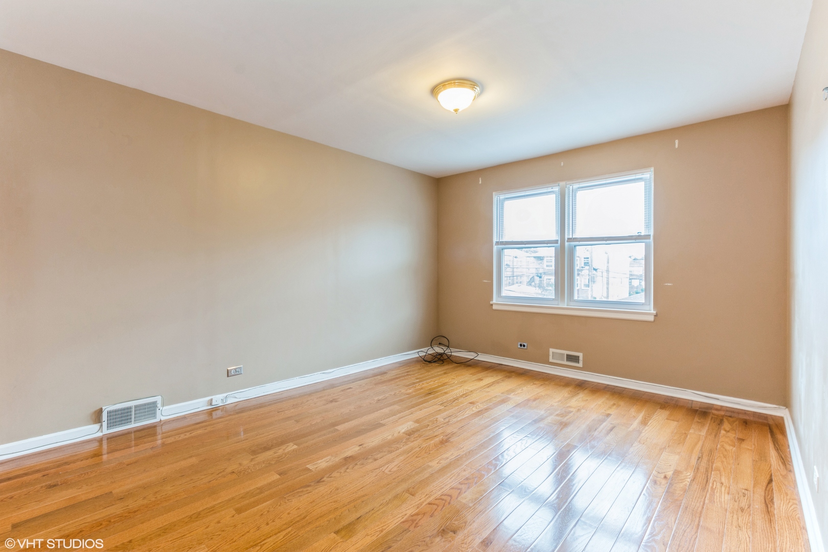 2751 West Rascher Avenue Chicago, IL 60625 - Photo 6 of 16 Gallery Image 6