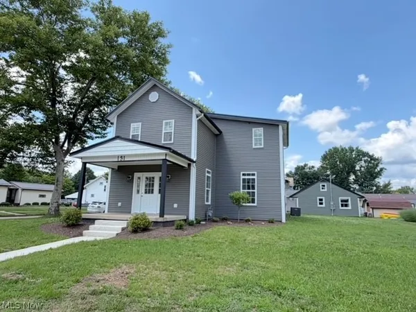 $329,900 | 131 West 10th Street, Uhrichsville, OH 44683