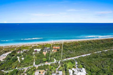 $22,000,000 | 527 South Beach Road, Hobe Sound, FL 33455