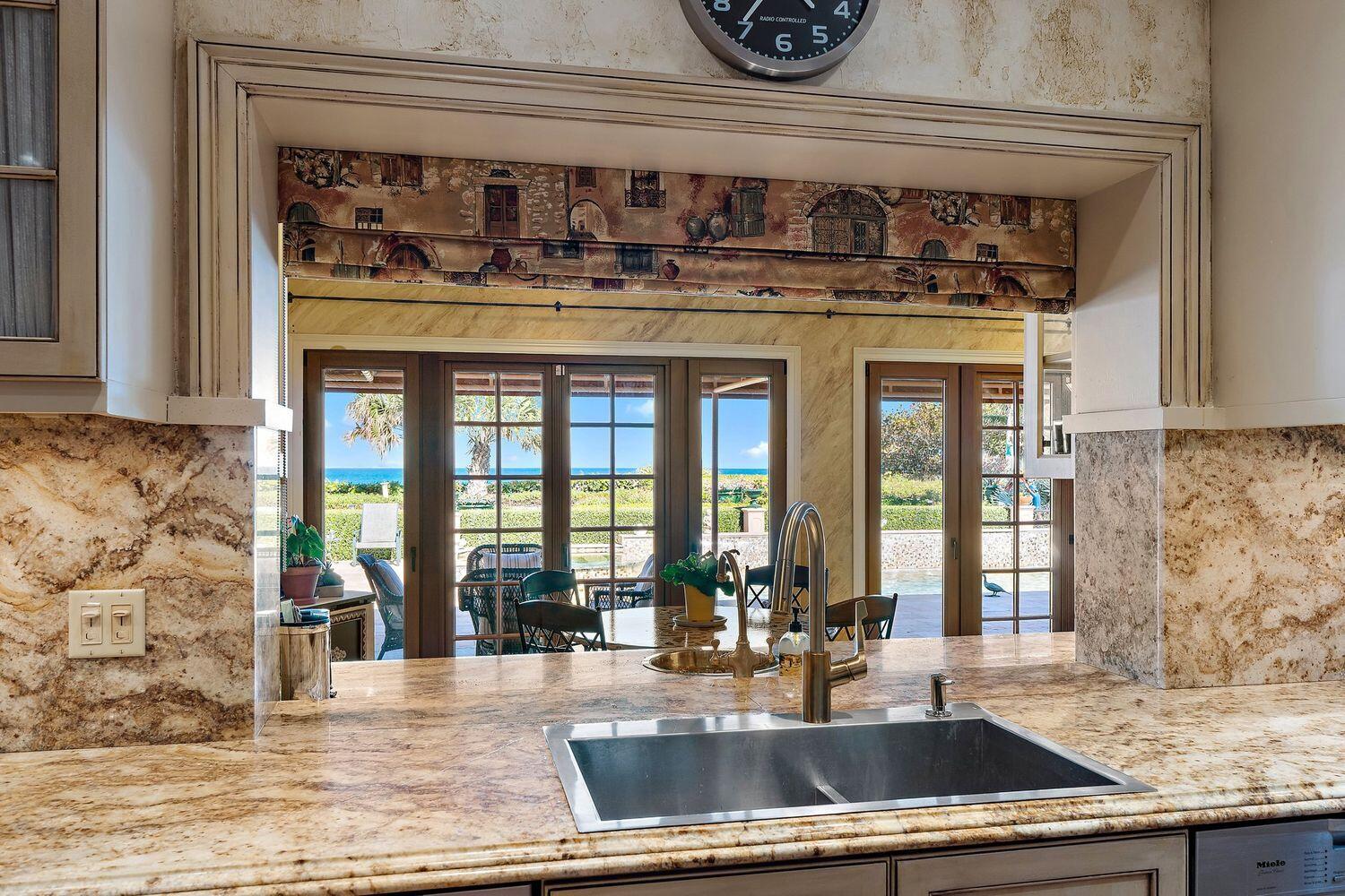 527 South Beach Road Hobe Sound, FL 33455 - Photo 12 of 58 18