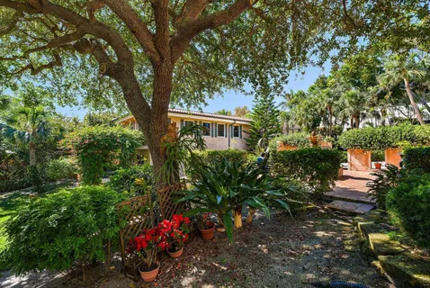 $22,000,000 | 527 South Beach Road, Hobe Sound, FL 33455
