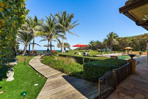 $22,000,000 | 527 South Beach Road, Hobe Sound, FL 33455