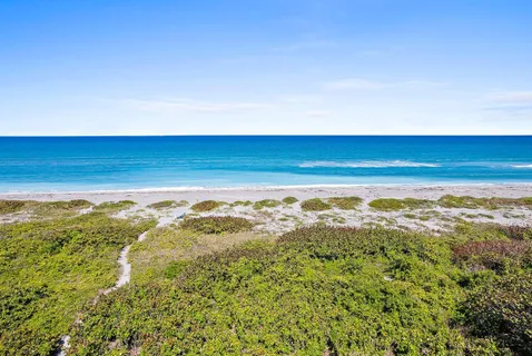 $22,000,000 | 527 South Beach Road, Hobe Sound, FL 33455