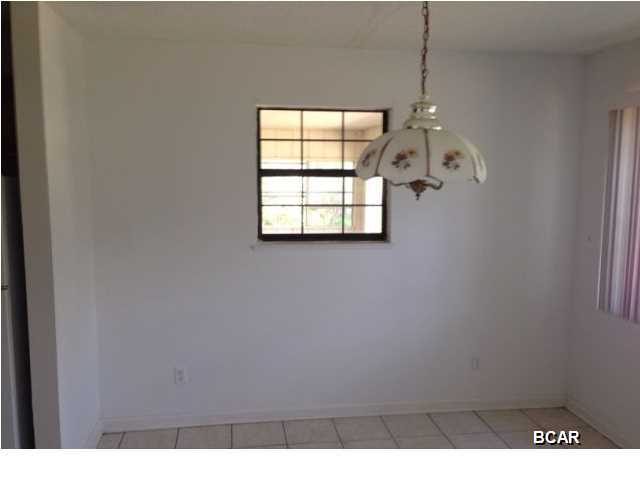 1383 Revell Road Grand Ridge, FL 32442 - Photo 4 of 13 Gallery Image 4