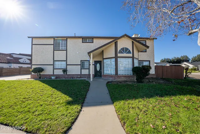 $685,000 | 2439 Country Club Village Drive, Santa Maria, CA 93455