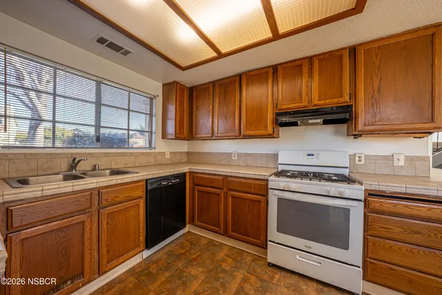 $740,000 | 2439 Country Club Village Drive, Santa Maria, CA 93455