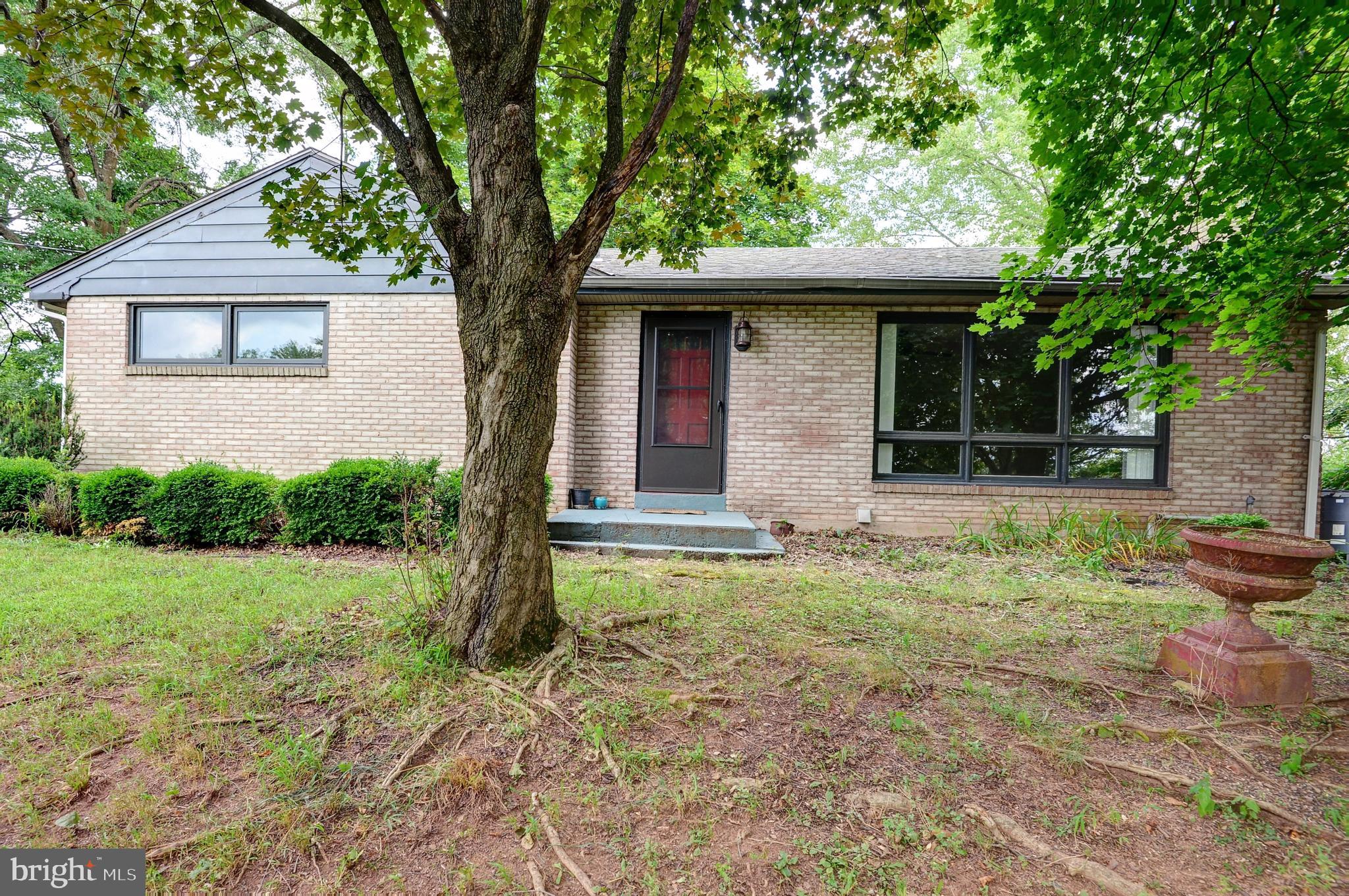 5998 Devonshire Road Harrisburg, PA 17112 - Photo 1 of 34 Gallery Image 1