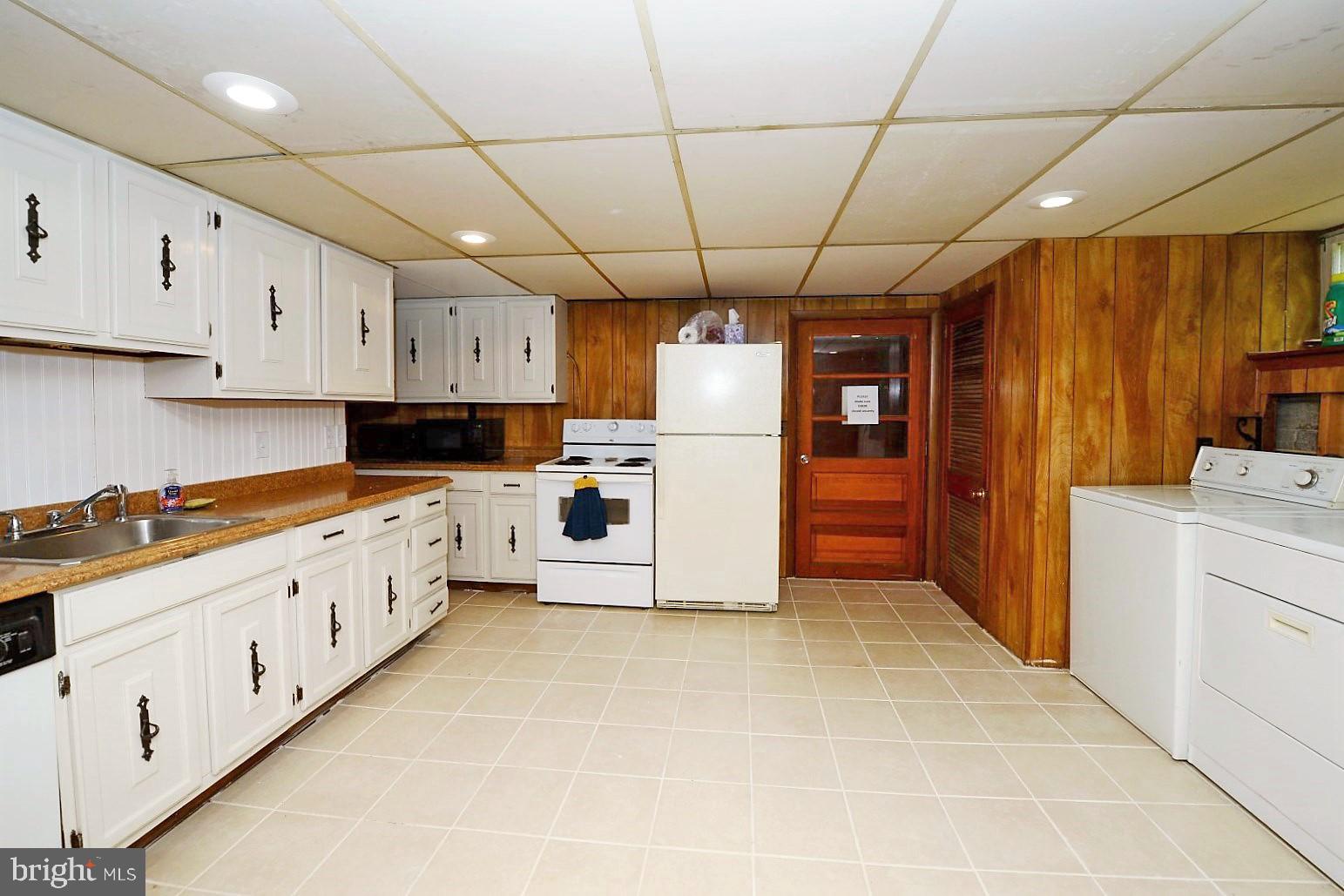 5998 Devonshire Road Harrisburg, PA 17112 - Photo 24 of 34 2nd kitchen in lower level