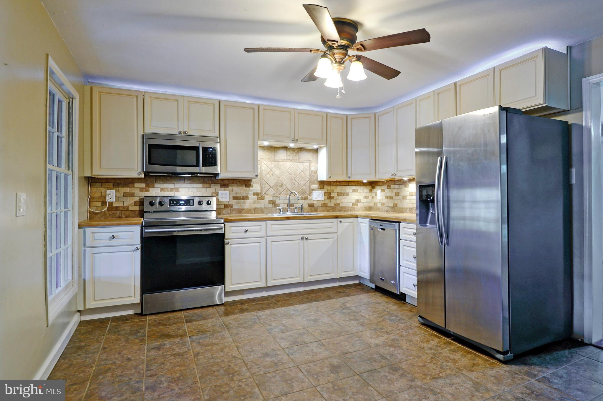 5998 Devonshire Road Harrisburg, PA 17112 - Photo 4 of 34 Gallery Image 4