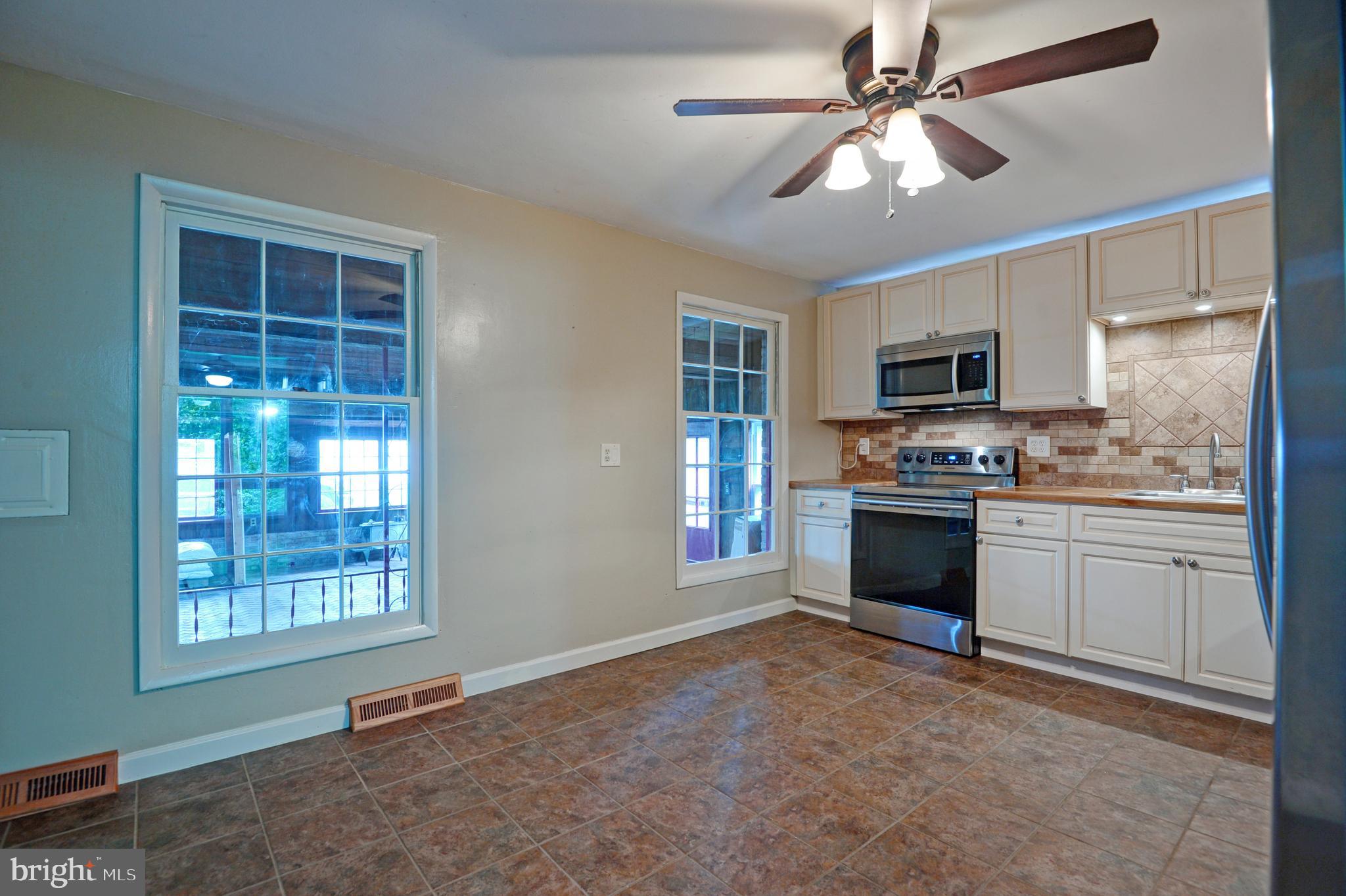 5998 Devonshire Road Harrisburg, PA 17112 - Photo 7 of 34 Gallery Image 7