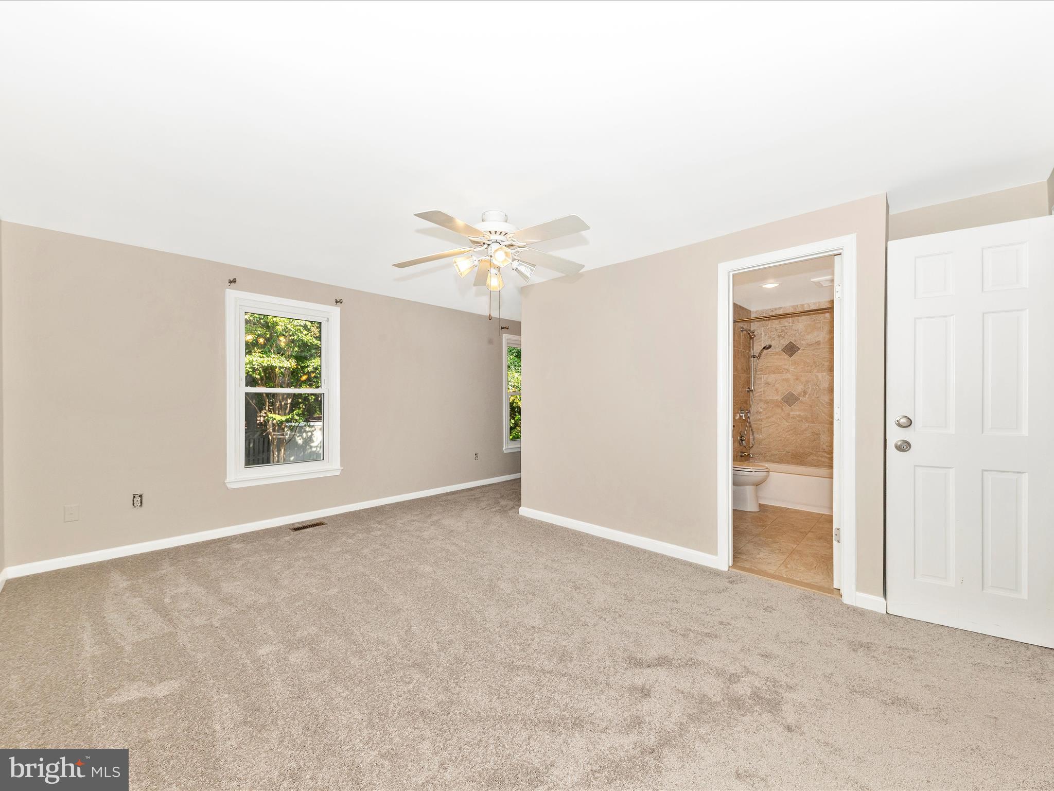 314 Crescendo Way Silver Spring, MD 20901 - Photo 23 of 57 an empty room with windows and closet
