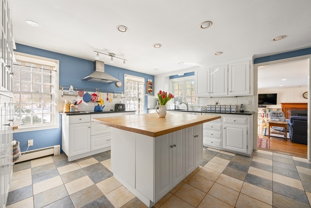 6 Brewster Road Wayland, MA 01778 - Photo 2 of 19