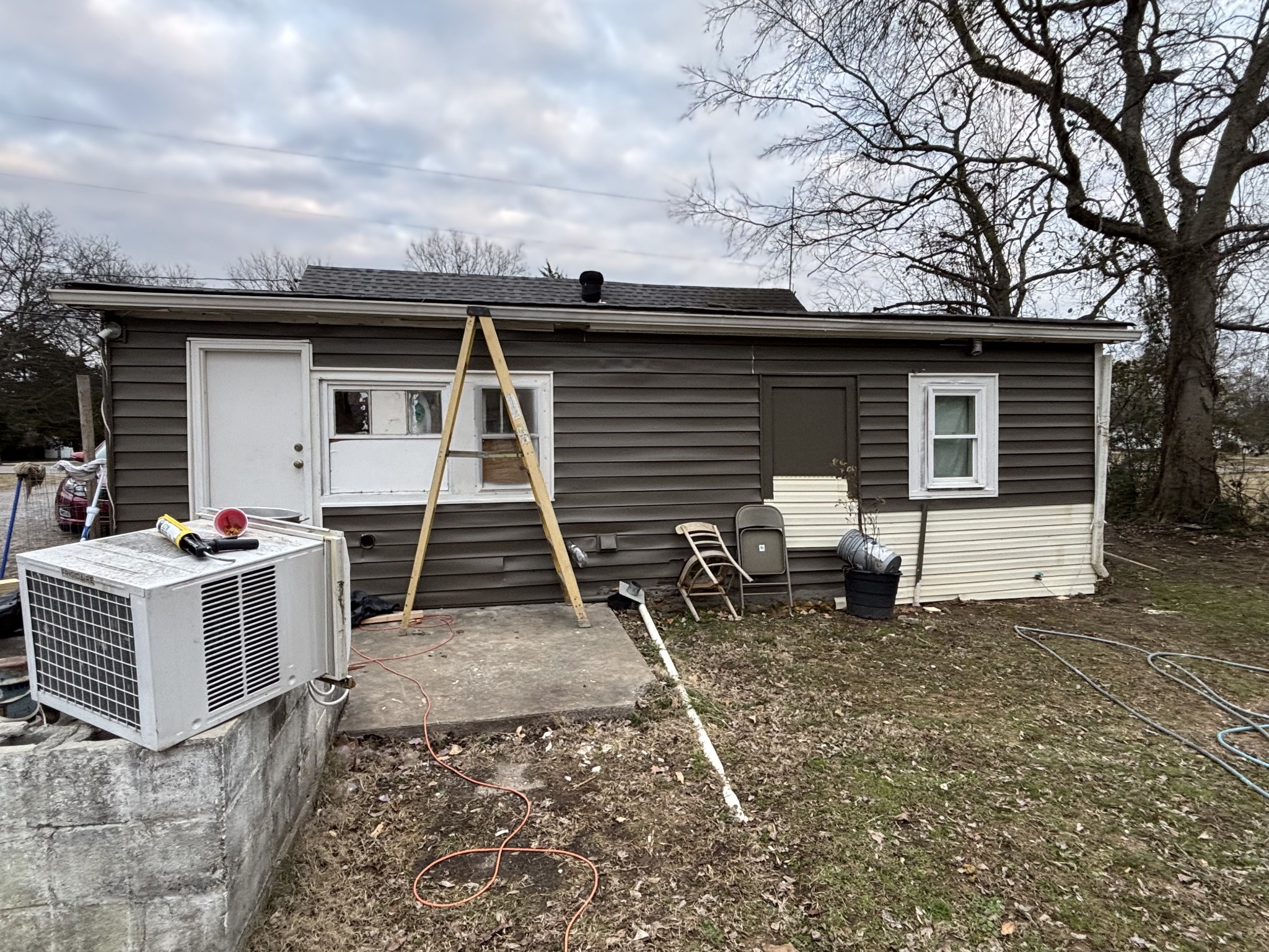 1376 Rutledge Ln. Lebanon, TN 37087 - Photo 13 of 16 a white house that has a small yard and more house