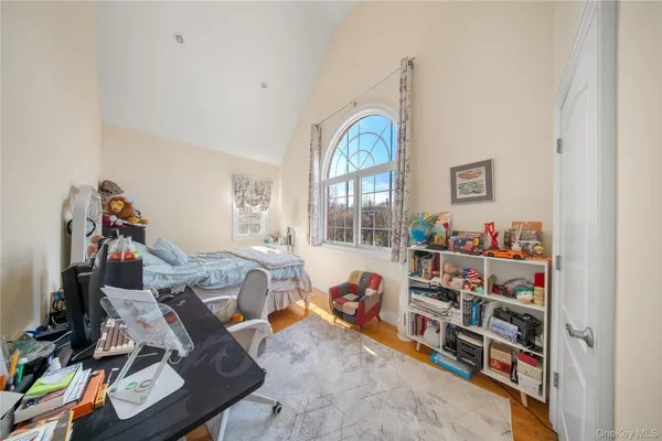 $1,588,000 | 66-19 Commonwealth Boulevard | Little Neck